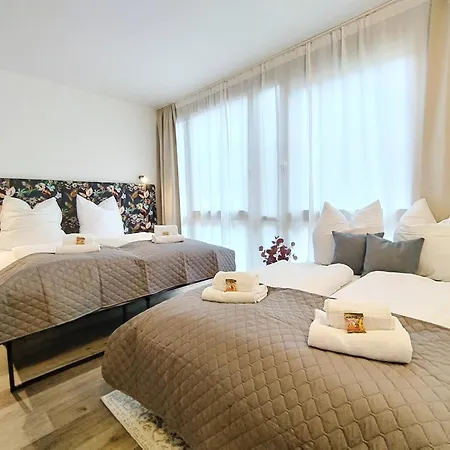 Design Fuer Bis Zu 4 Im 2 Og, Modern, Dachterrasse, Grill, Ruhige Lage, Smart Tv, Wii, Lan Und Wlan アパート ニュルンベルク