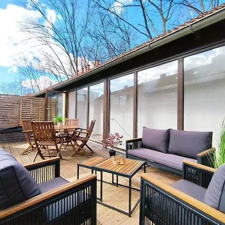 Design Fuer Bis Zu 4 Im 2 Og, Modern, Dachterrasse, Grill, Ruhige Lage, Smart Tv, Wii, Lan Und Wlan