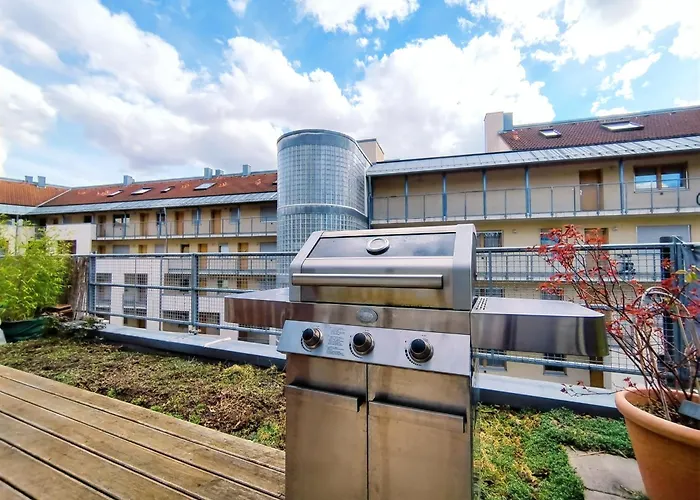 Design Fuer Bis Zu 4 Im 2 Og, Modern, Dachterrasse, Grill, Ruhige Lage, Plus, Wii, Lan Und Wlan Apartman Nürnberg