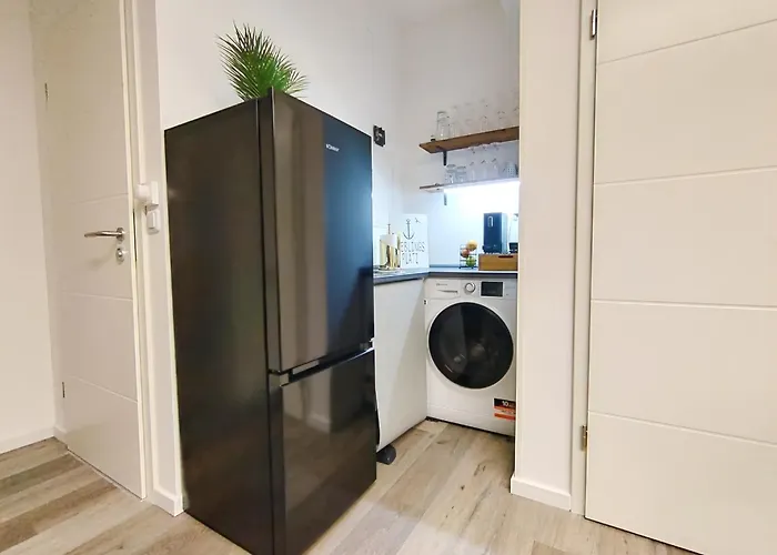 Design Fuer Bis Zu 4 Im 2 Og, Modern, Dachterrasse, Grill, Ruhige Lage, Plus, Wii, Lan Und Wlan Nürnberg